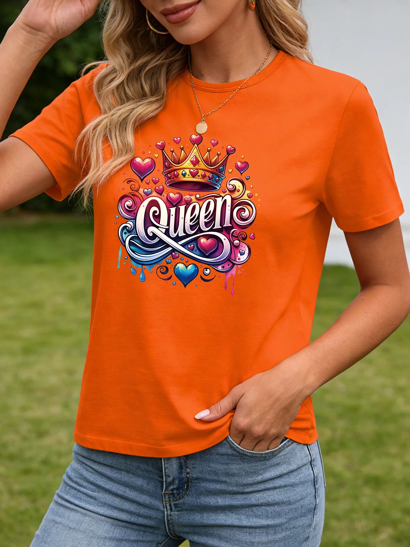 2026 Spring/Summer New Women's Round Neck Casual T-Shirt with Queen Letter Crown Print Top